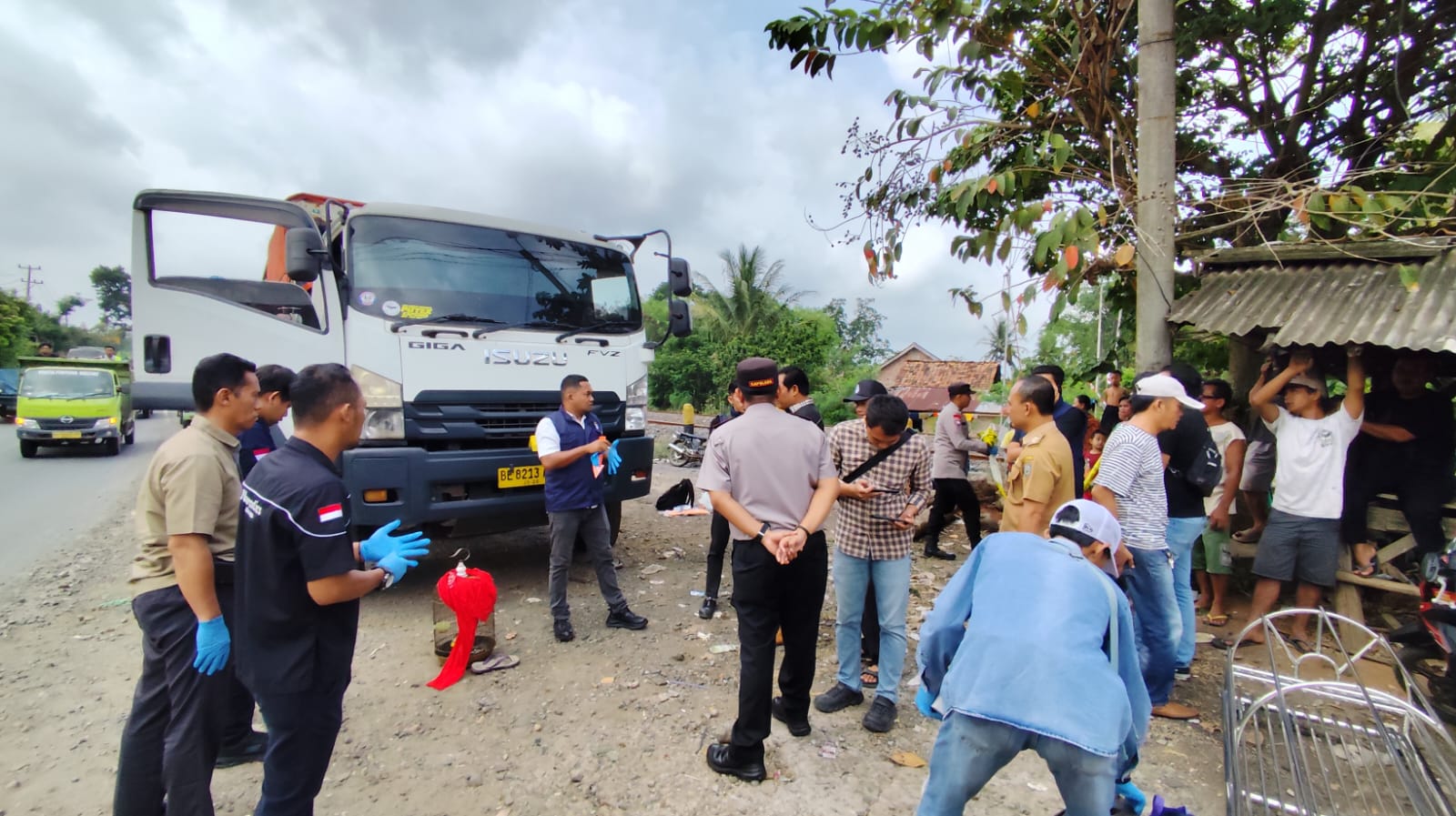 Misteri Klakson Malam Hari, Sopir Truk Isuzu Giga Ditemukan Meninggal Dunia di Jalur Baturaja